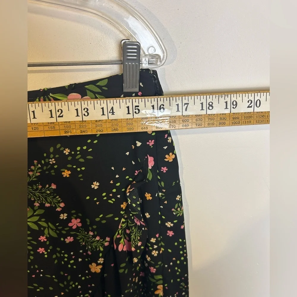 Investments‎ Floral Midi Skirt Size M Fairy Asymmetrical Chic Romantic Coquette